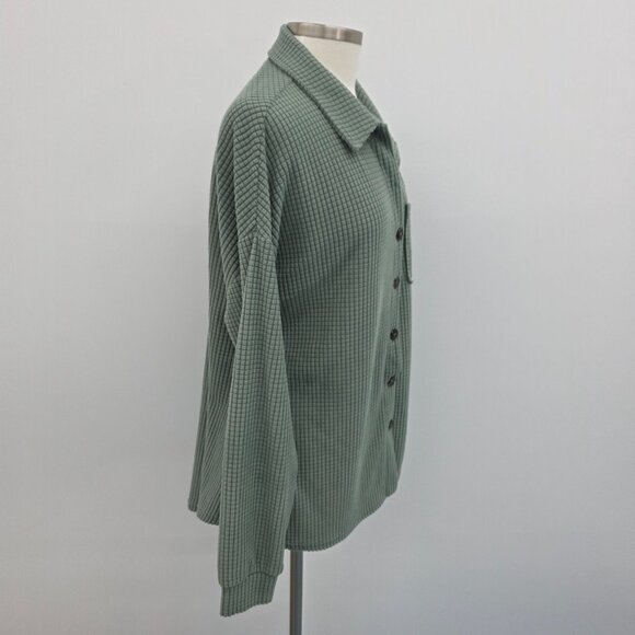 Green Waffle Knit Button-Up Shirt w/Chest Pocket & Long Sleeves Relaxed Fit - Picture 2 of 12